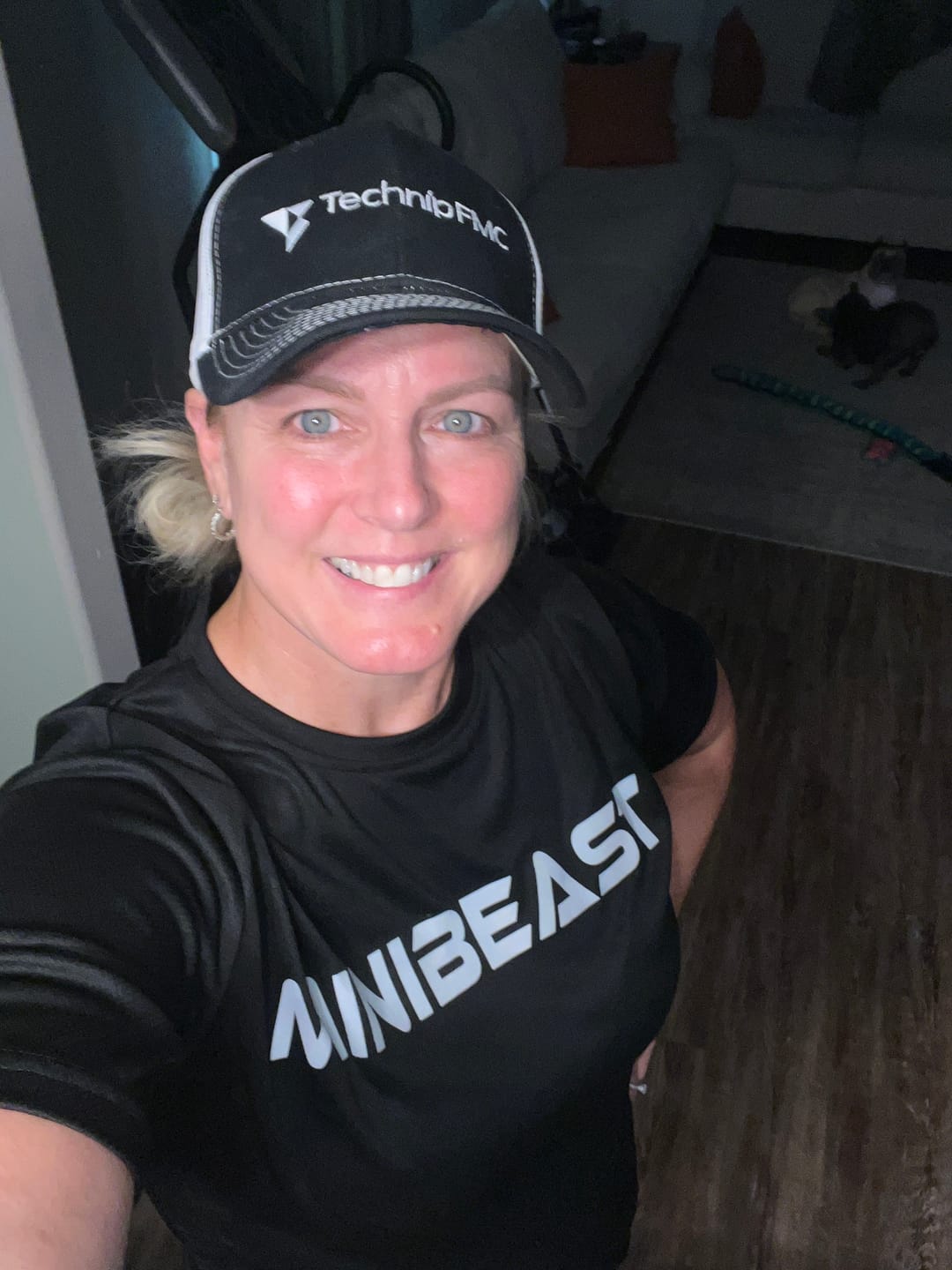 Customer photo review of "Girls Who Lift" Performance Unisex Tee