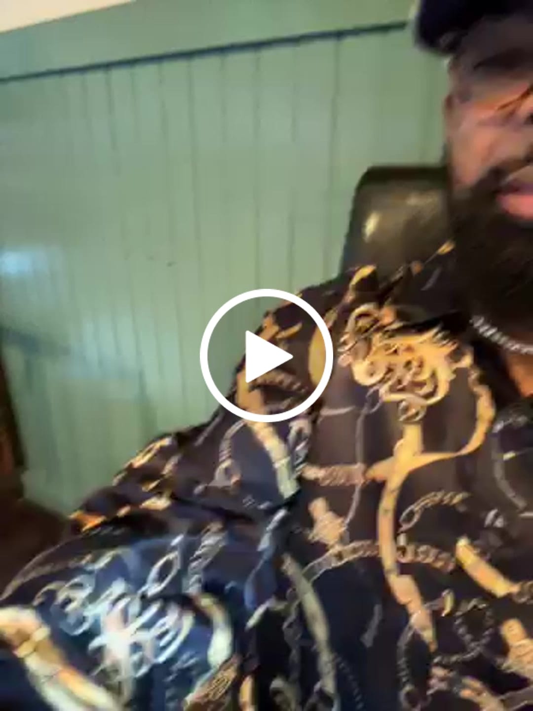 Customer video review of 10MM CLUSTERED TENNIS CHAIN - WHITE GOLD