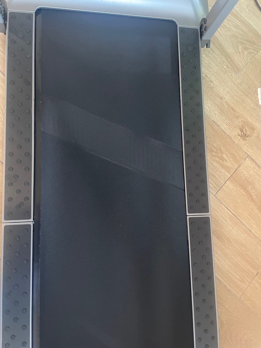 Customer photo review of WalkingPad R2 Walk&Run 2IN1 Folding Treadmill 7.5 MPH 240 lbs For UK