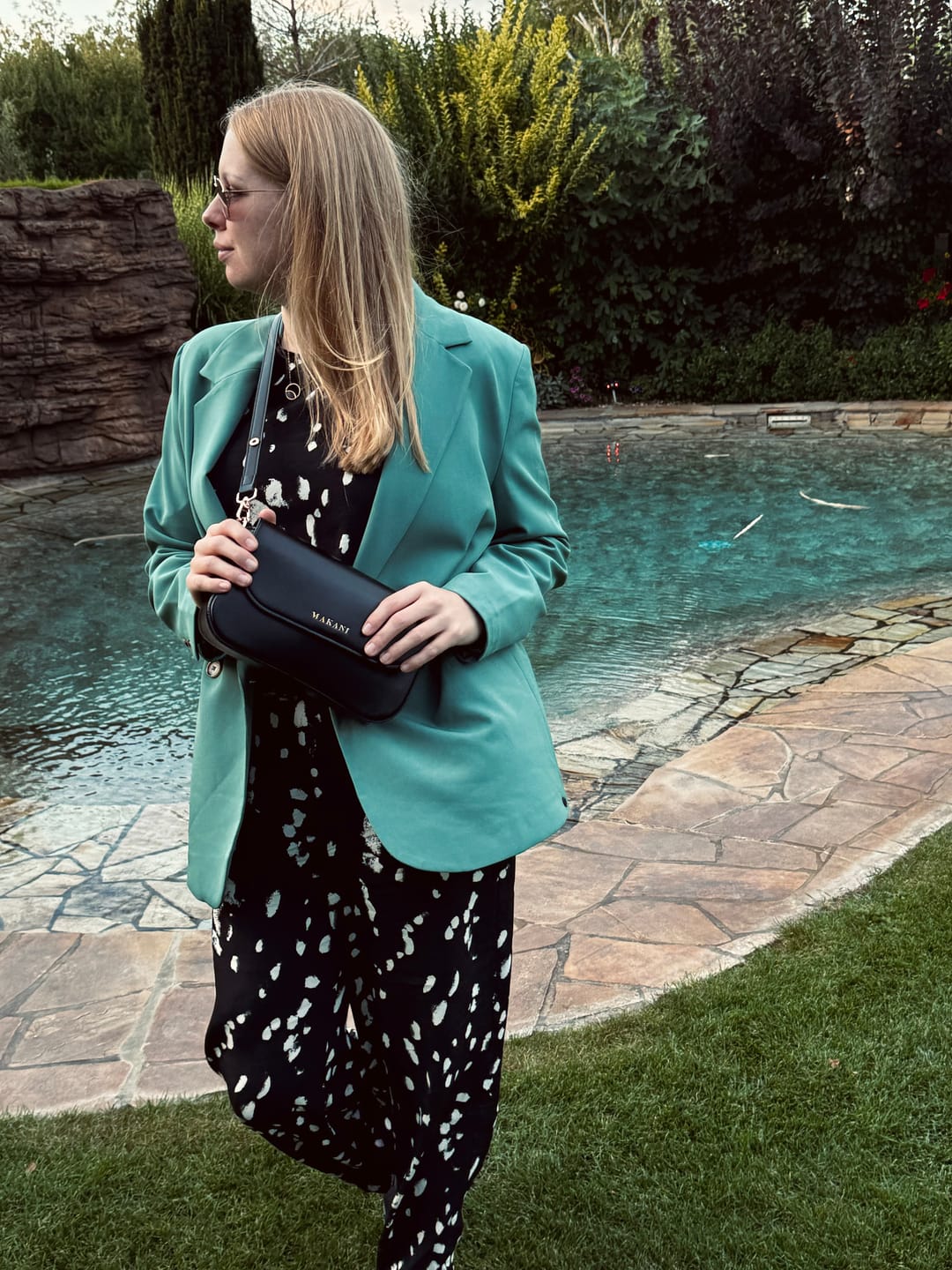 Customer photo review of CHLOIE - BLACK