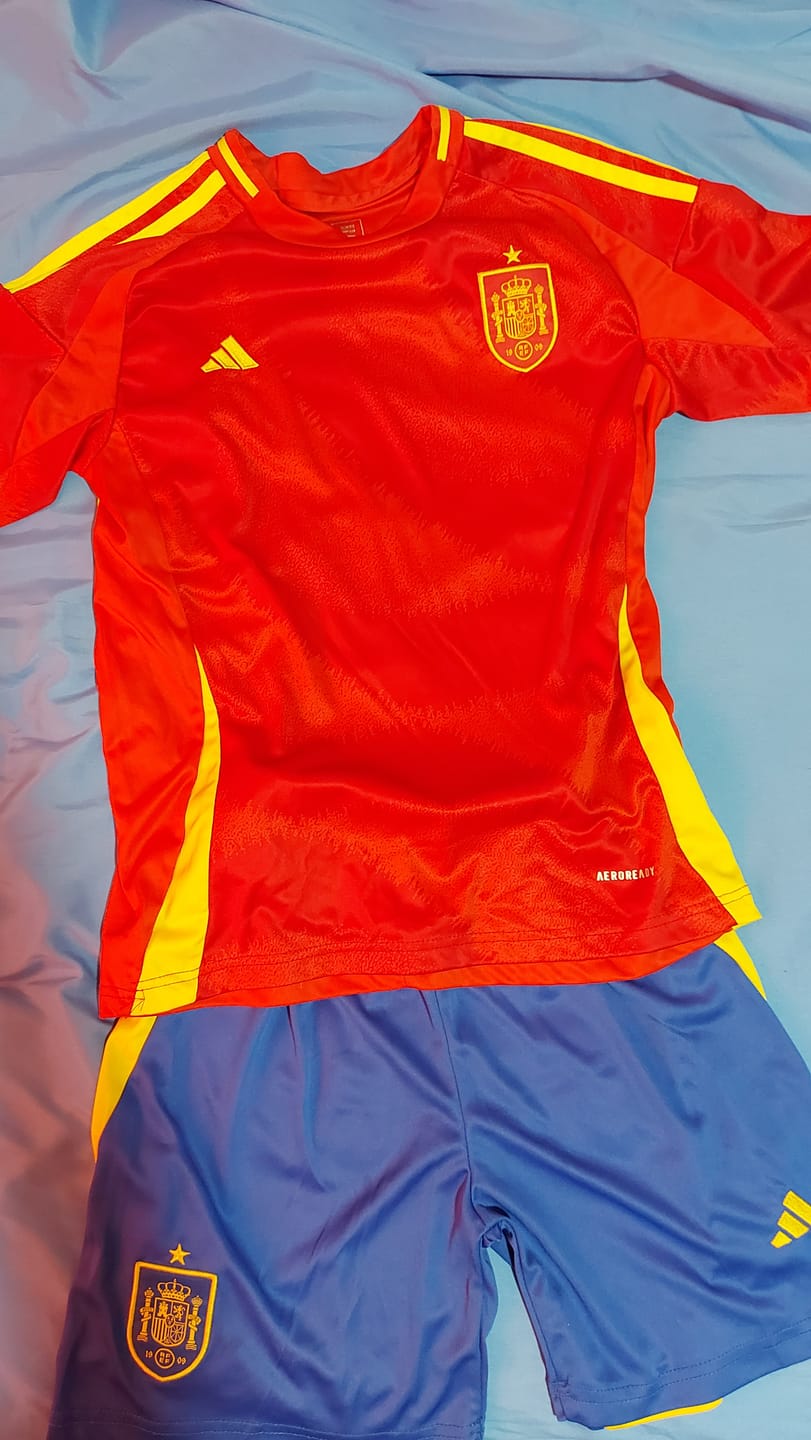 Customer photo review of Conjunto de España - EURO 2024 OFERTA ESPECIAL