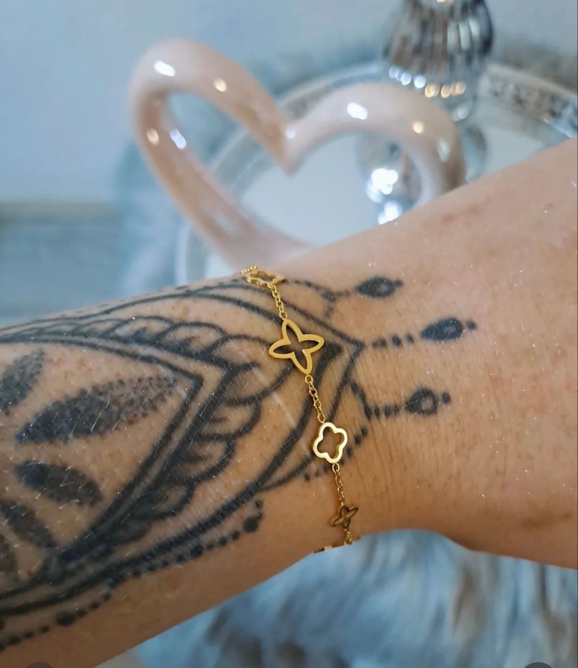 Customer photo review of Fancy Clover Armband | 18K vergoldet
