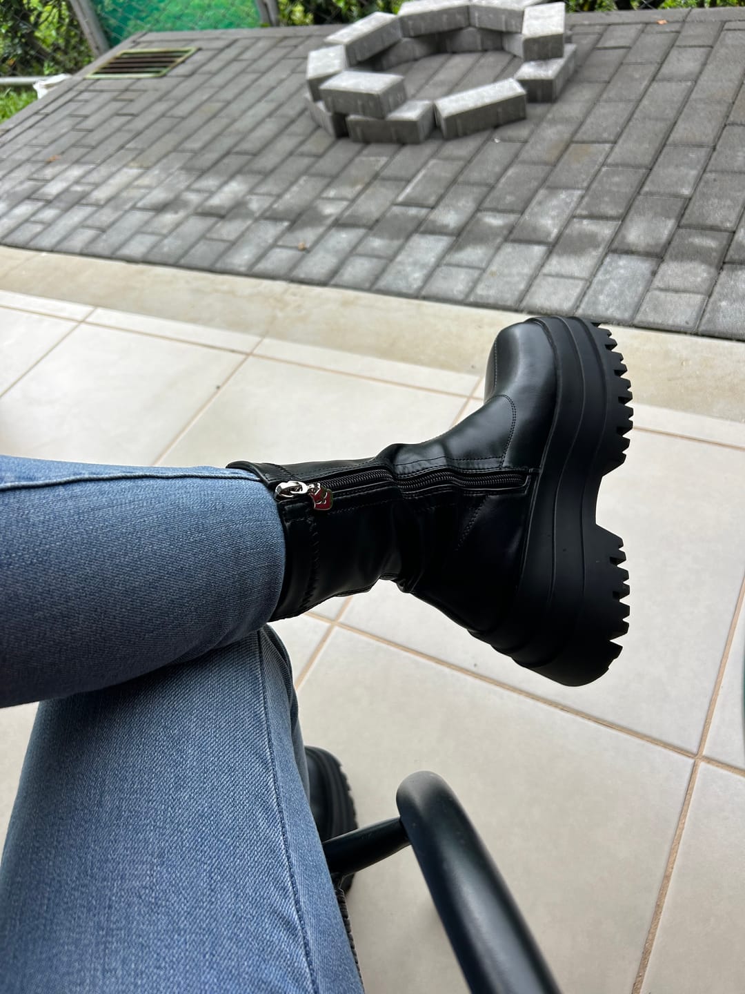 Customer photo review of Vela Boots