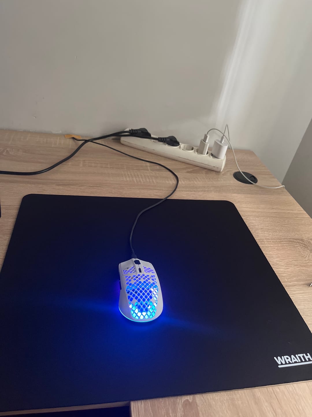 Customer photo review of Wraith Blade X Semi-Hard Mousepad