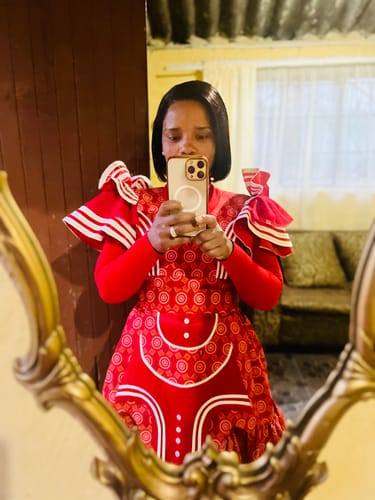 Customer photo review of KAMO - Brazilian 13x4 Lace Front Wig