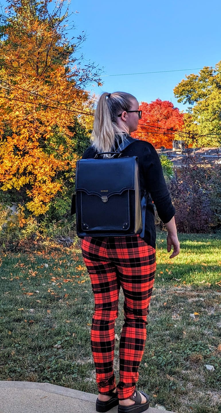 Customer photo review of Aria Vintage Backpack for 15.6 Inches
