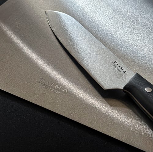 Customer photo review of Original Taima™ 100% Pure Titanium Cutting Board (SALES P)