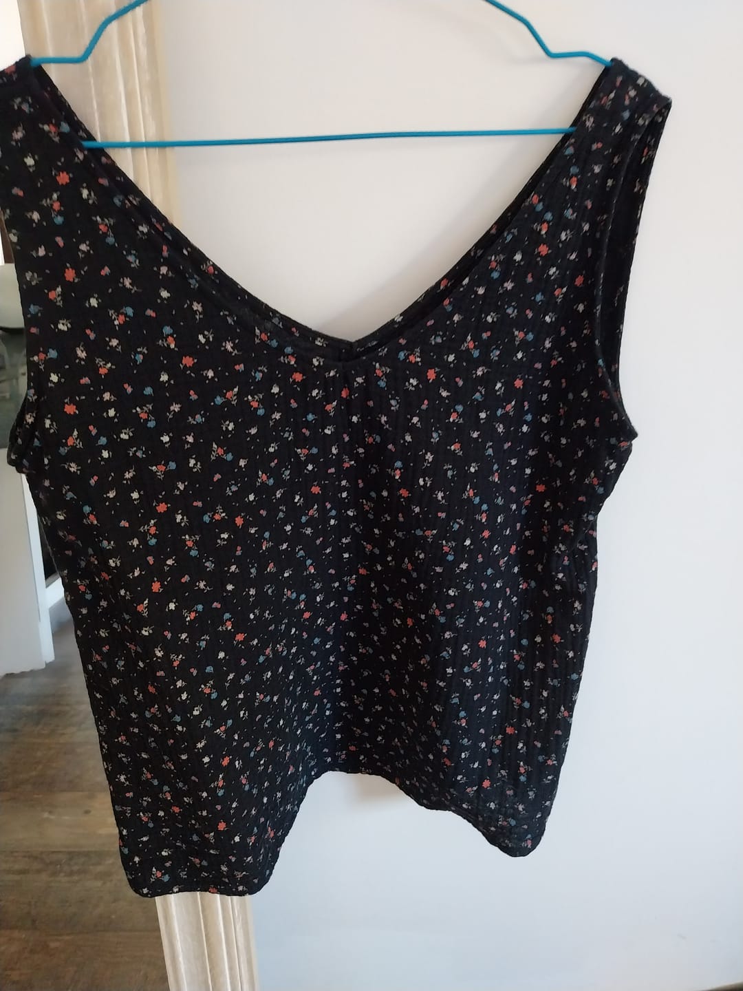 Customer photo review of Débardeur Félicie - Double gaze de coton imprimé fleurs du soir