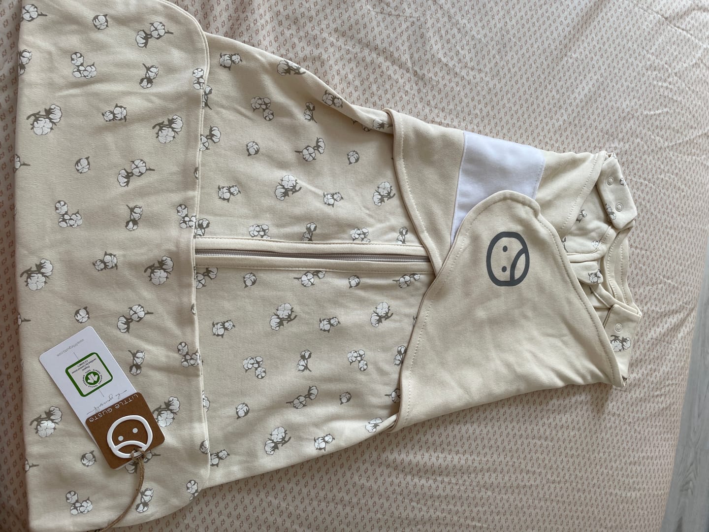 Customer photo review of Organik Pamuk Pelerinli Uyku Tulumu Küçük Pamuk Desenli 0-6 Ay