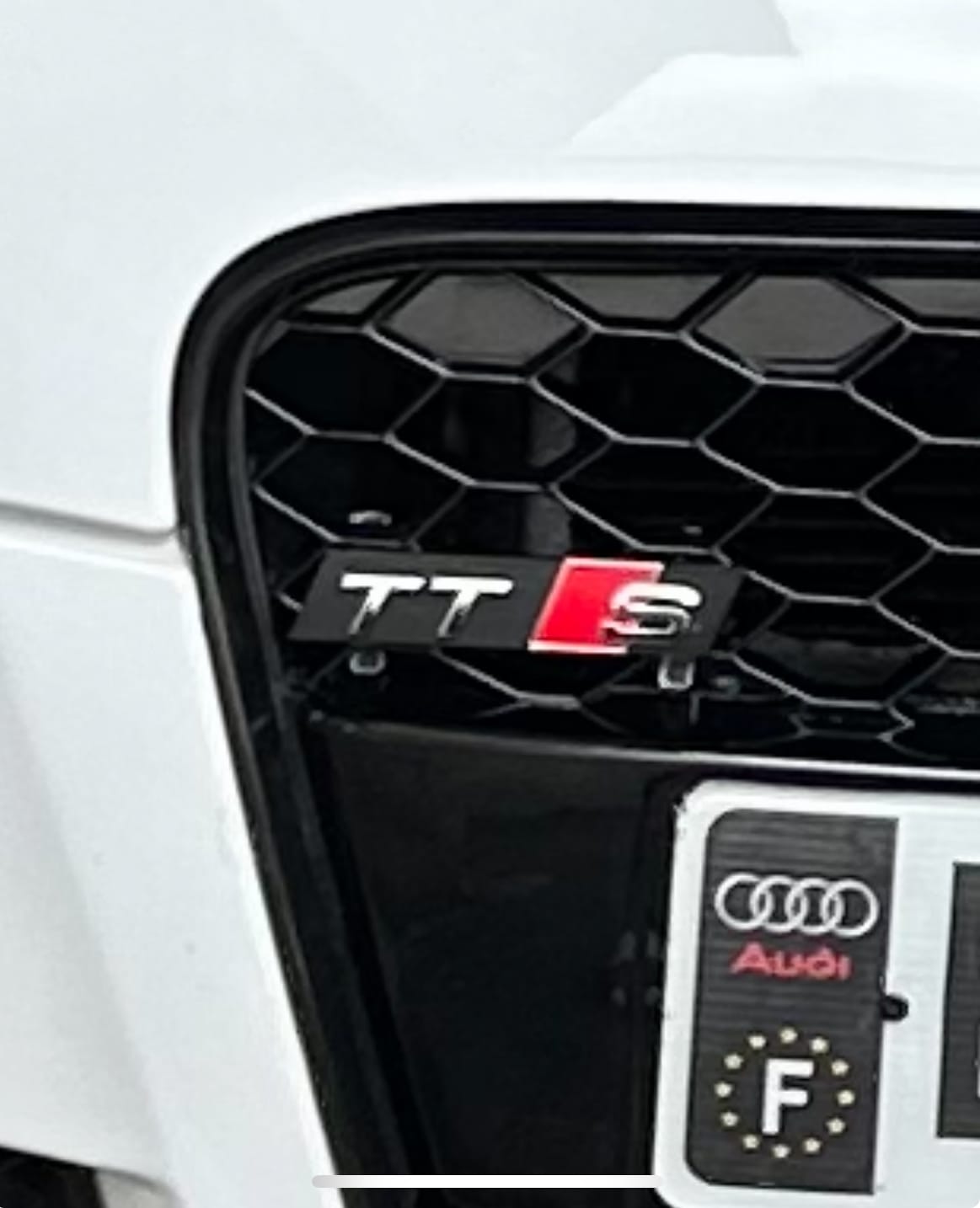 Customer photo review of Logo / Badge Audi TT / TTS / TTRS Noir