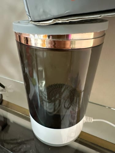 Customer photo review of Curățător electric pentru pensule de machiaj