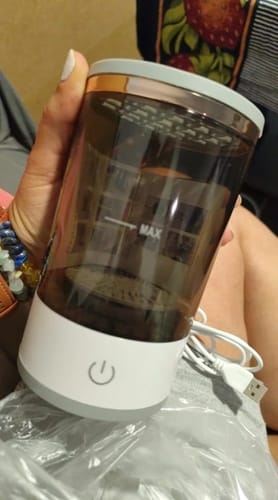 Customer photo review of Curățător electric pentru pensule de machiaj