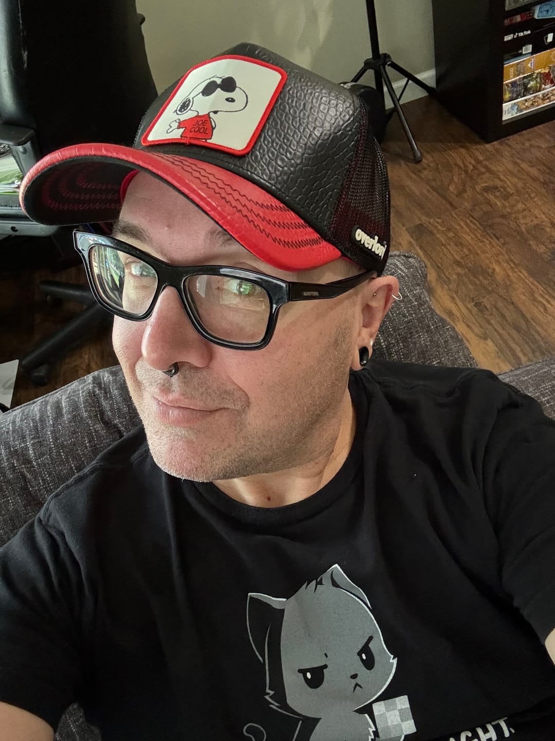 Customer photo review of OVERLORD X Peanuts: Joe Cool Snoopy Trucker Cap