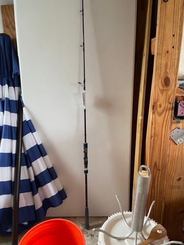 Customer photo review of GOOFISH® MONSTER DEEP-7ft(213cm) Length PE4-7 Jig 200-700g Japan FUJI Solid Nano Jigging Rod