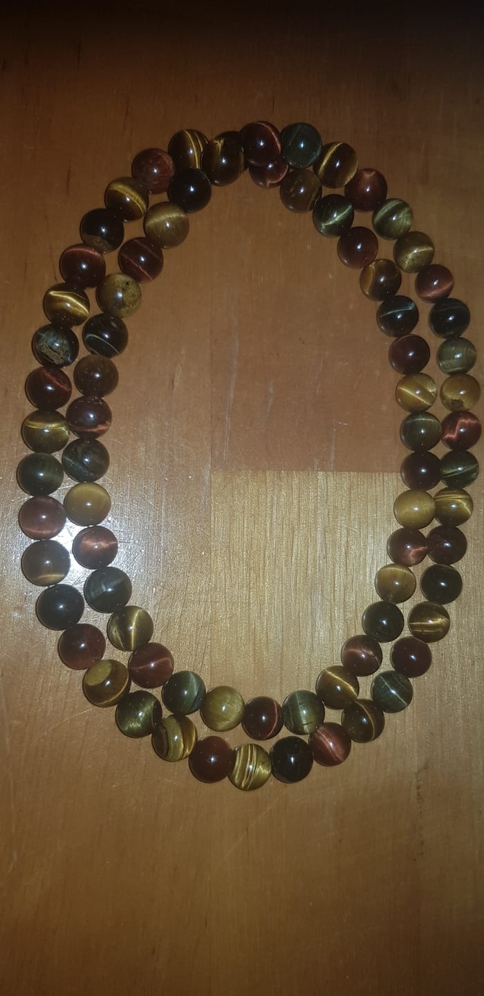 Customer photo review of Collier "Oeil Multiple" en Oeil de Tigre, Oeil de Faucon & Oeil de Taureau