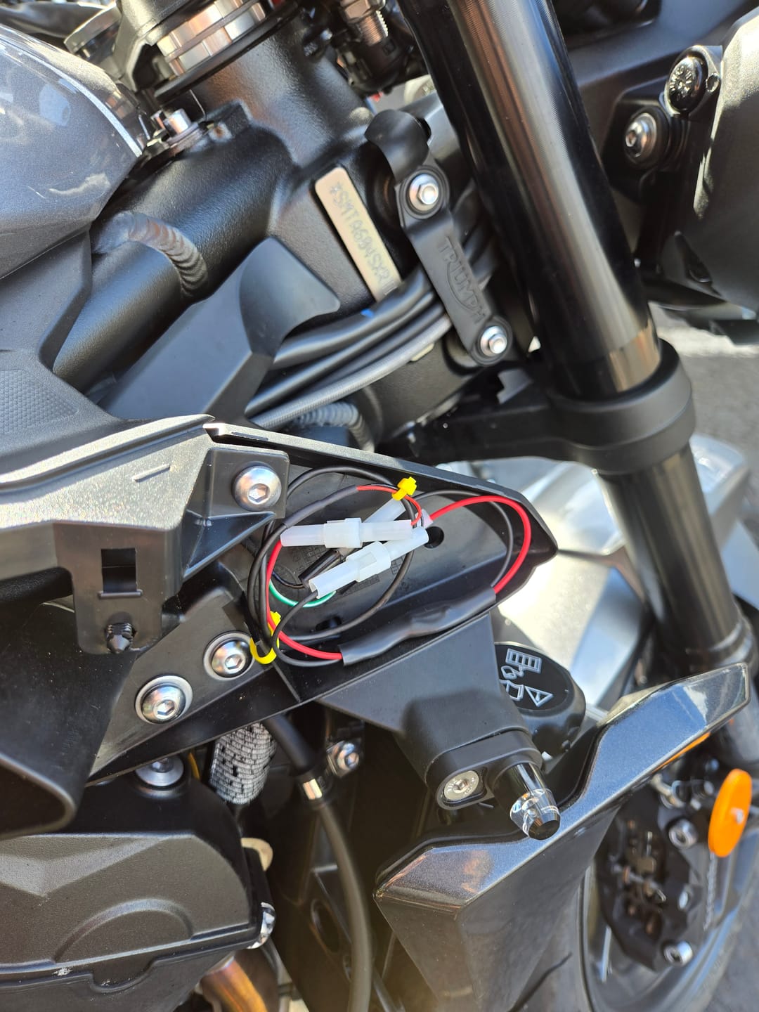 Customer photo review of Brogue Turn Signal Resistor Kit (Pre-wired with OEM Triumph Connectors)