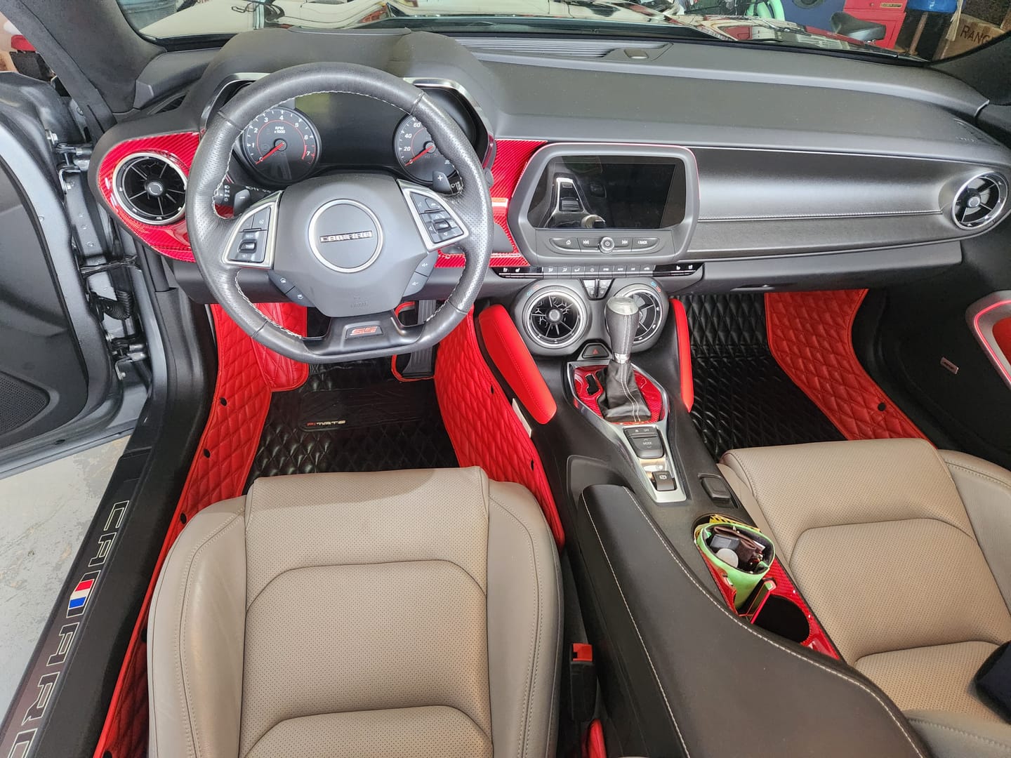 Customer photo review of 2016-2024 Chevy Camaro Real Carbon Fiber Driver Side Dash Overlay