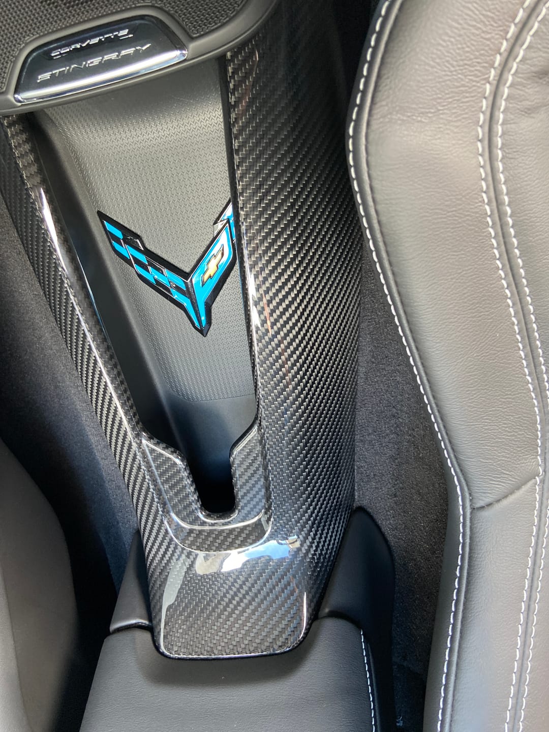 Customer photo review of Chevrolet Corvette C8 Carbon Fiber Waterfall Console Cover