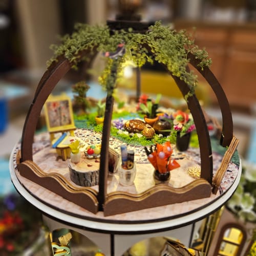 Customer photo review of Hanging Garden DIY Miniature Dollhouse Kit