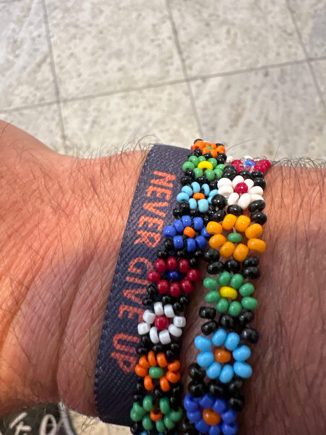 Customer photo review of Never Give Up - Elastisches Armband