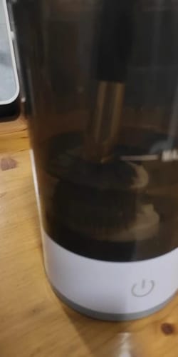 Customer photo review of Curățător electric pentru pensule de machiaj