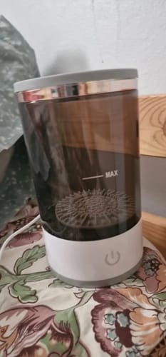 Customer photo review of Curățător electric pentru pensule de machiaj