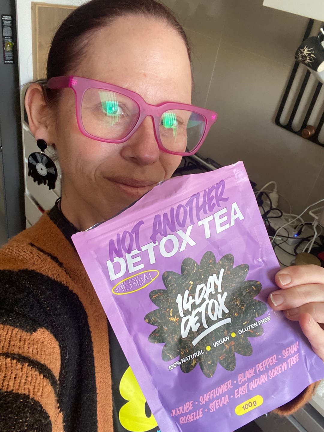 Customer photo review of 14 Day Detox Tea + FREE SHIPPING $110+