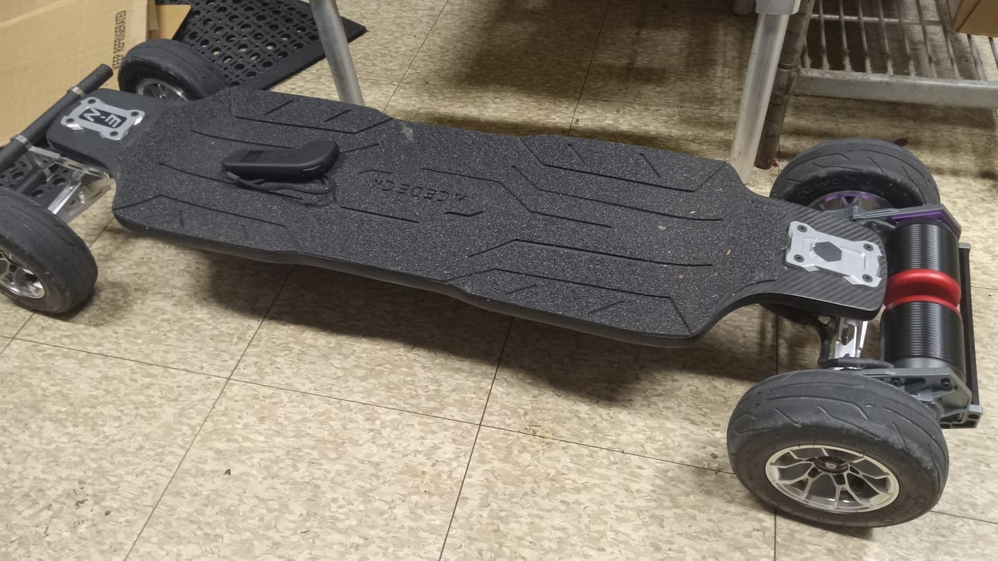 Customer photo review of Acedeck® Nomad N3 Electric Skateboard