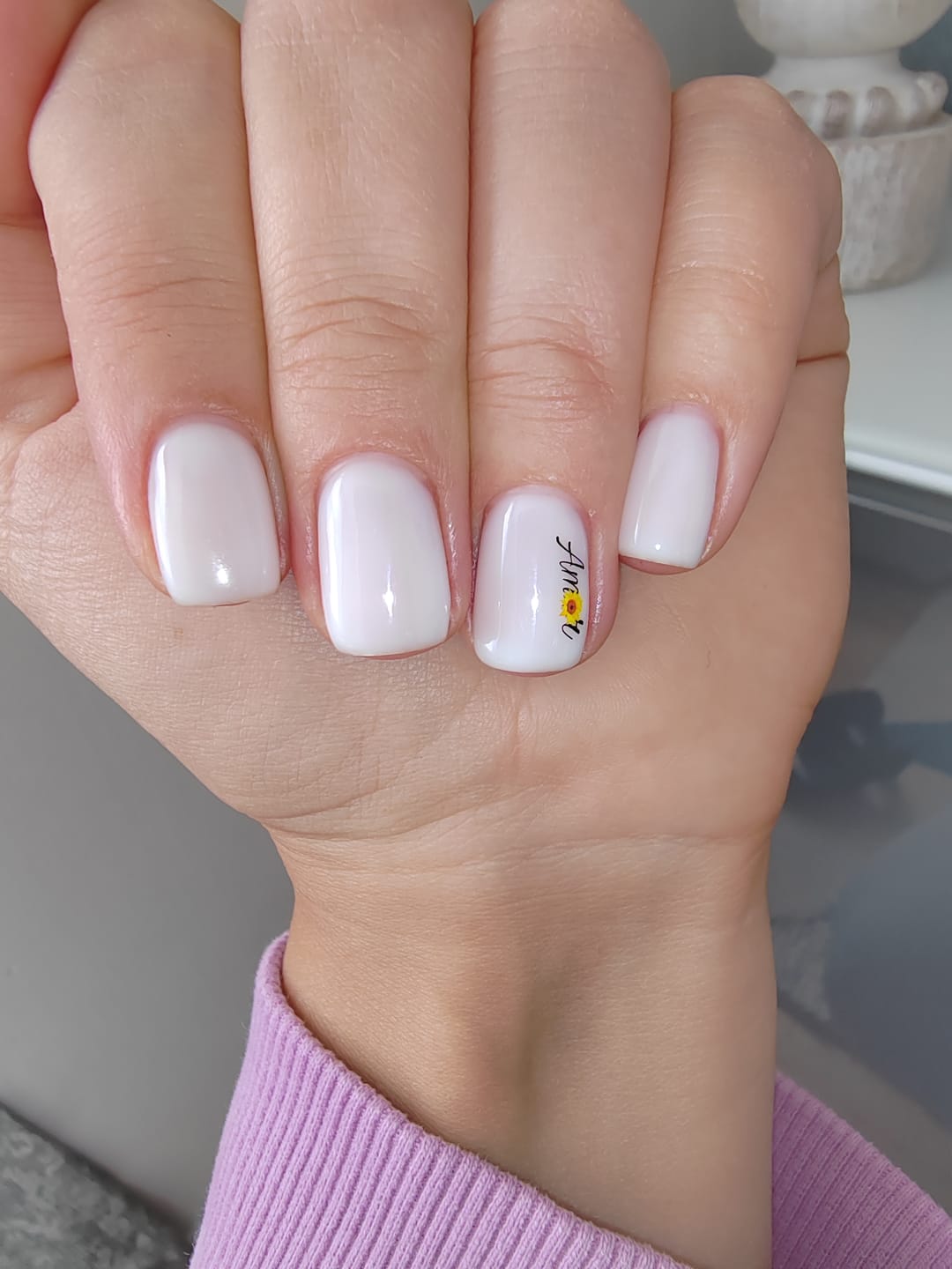 Customer photo review of Semilac One Step Gel Polish Bottle 5ml 251 Coconut Cream