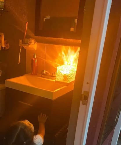 Customer photo review of Aurora: Lampa cu 16 culori