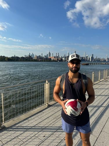 Customer photo review of NEW YORK SNAPBACK - OFF WHITE EDITION