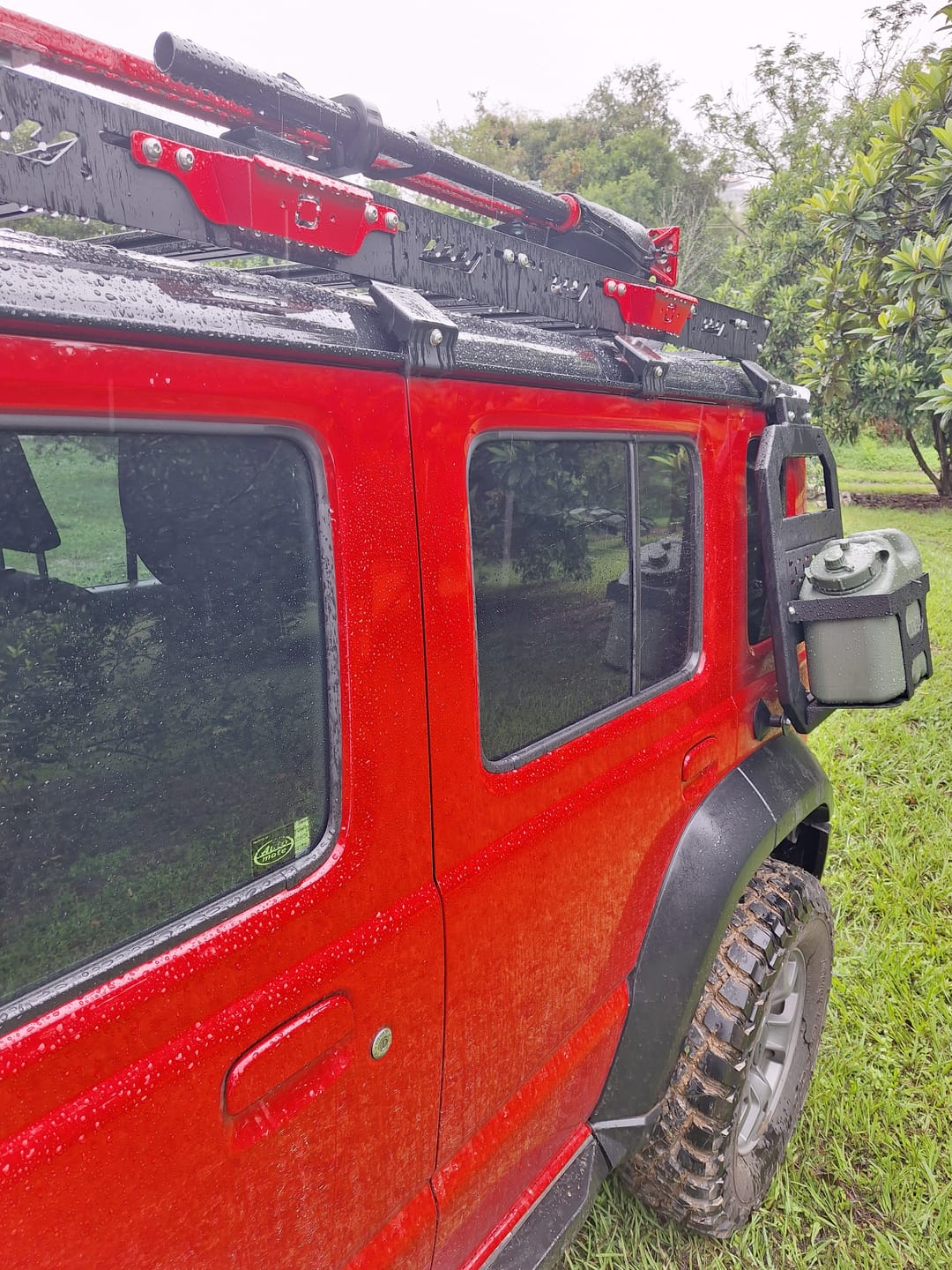 Customer photo review of Agarraderas para Rack de Carga