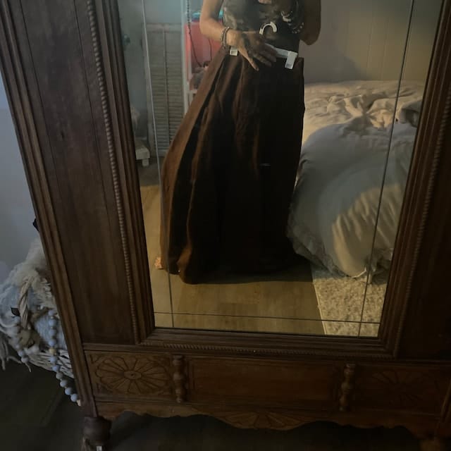 Customer photo review of Discover Stylish Comfort: Women's Linen Pants