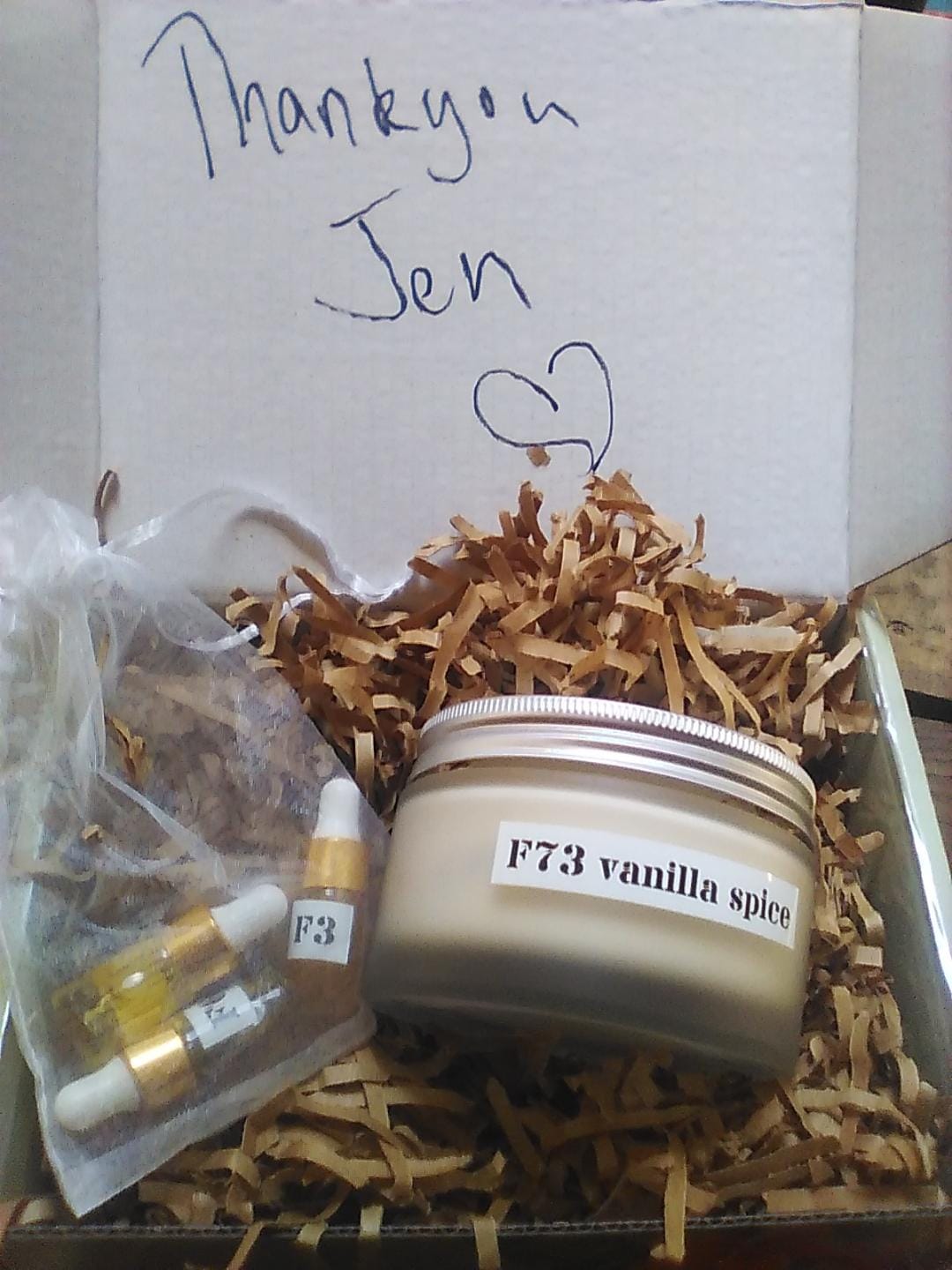 Customer photo review of F73 SENSUAL VANILLA SPICE AROMATHERAPY BODY CREAM WITH ALOE VERA AND EXOTIC BUTTERS