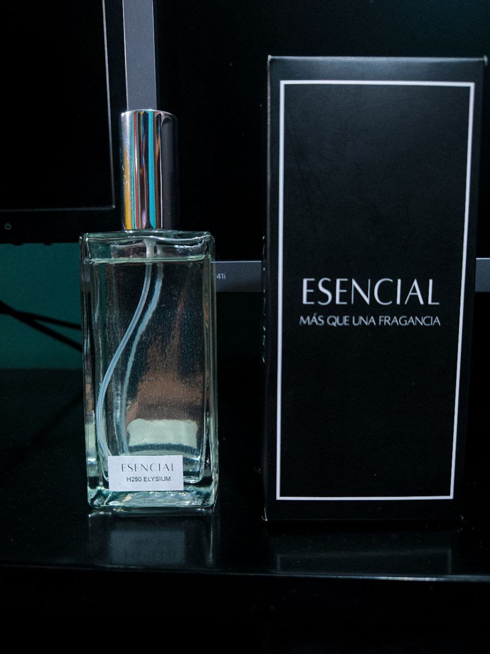Customer photo review of H250 Inspirado en: Elysium Pour Homme Parfum Cologne - Roja Dove