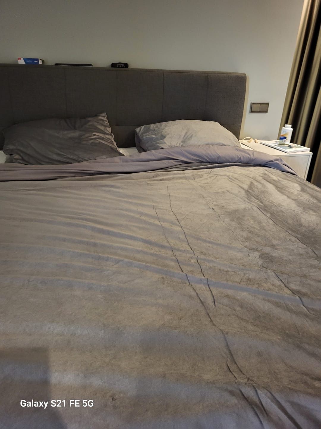 Customer photo review of Dekbedovertrek set Fluweel/Velvet  Taupe Grey