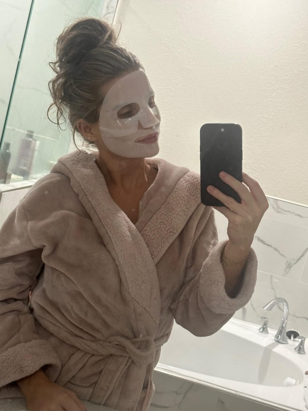 Customer photo review of SkinGlow™ Дълбоко Хидратираща Нощна Маска
