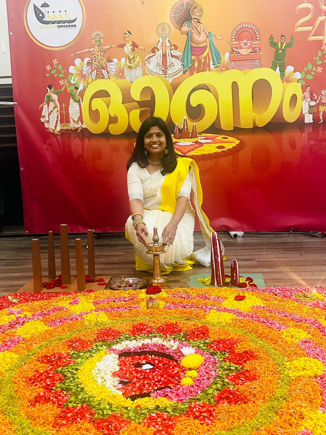 Customer photo review of Darshini (Cream Handwoven Linen Saree)
