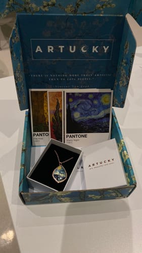 Customer photo review of Van Gogh Starry Night Tablo Tasarım Kolye