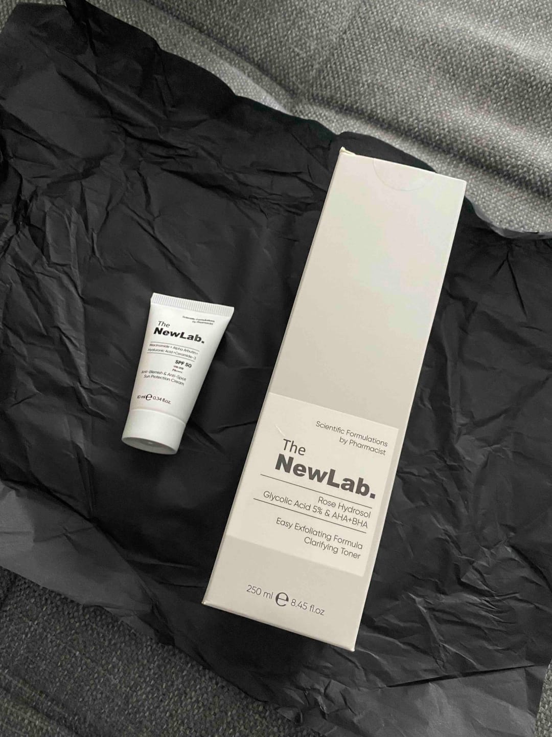 Customer photo review of Revitalisierendes Gesichtswasser Rosenhydrosol Glykolsäure 5% & AHA+BHA