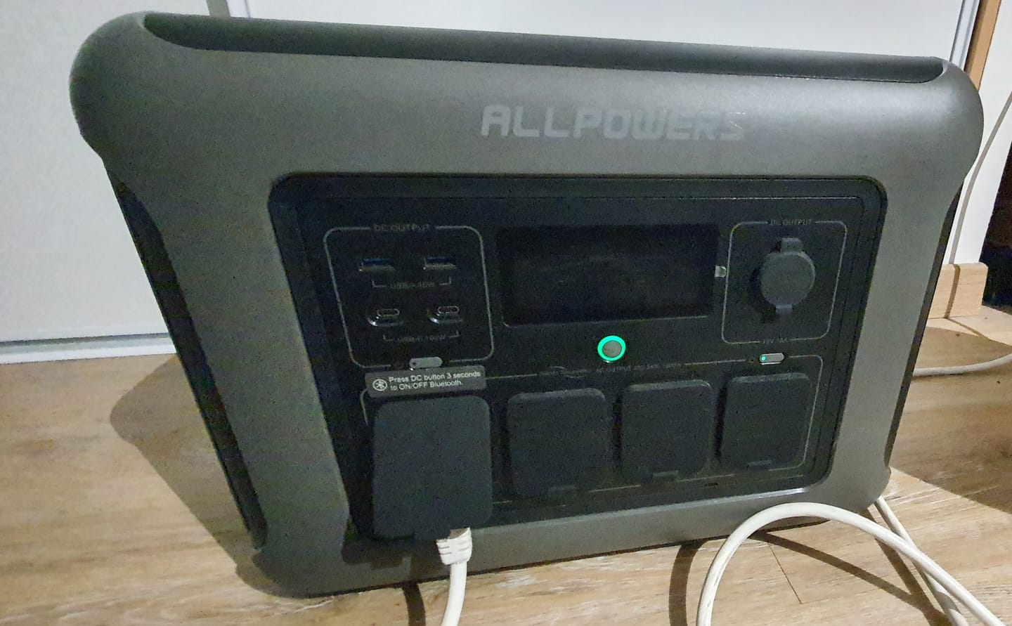 Customer photo review of ALLPOWERS R1500 Station électrique portable 1800W 1152Wh Batterie LiFeP04