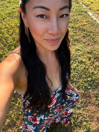 Customer photo review of Gold Stardust Speckles Makeup Patches