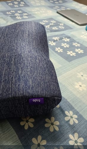 Customer photo review of Frido Ultimate Neck Contour Cervical Pillow