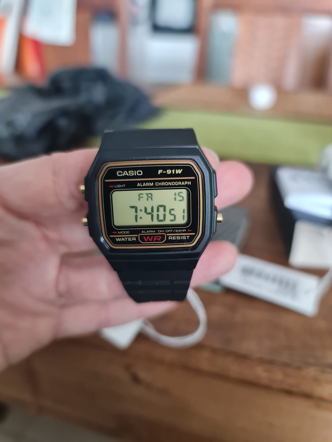 Customer photo review of Reloj Casio Vintage F-91WG-9SDF Clásico Líneas Amarillas