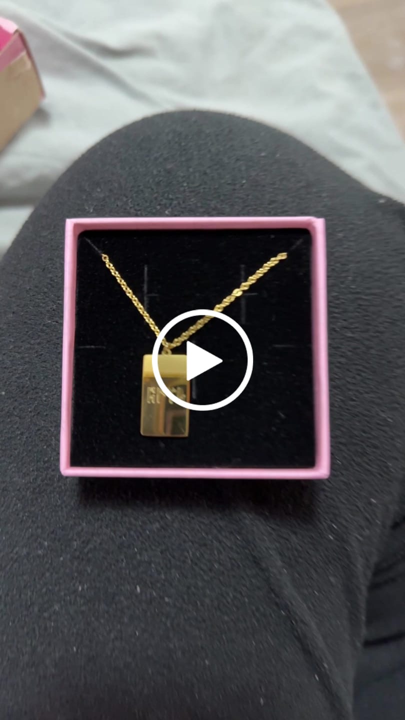 Customer video review of Plain | Halskette + Gravur