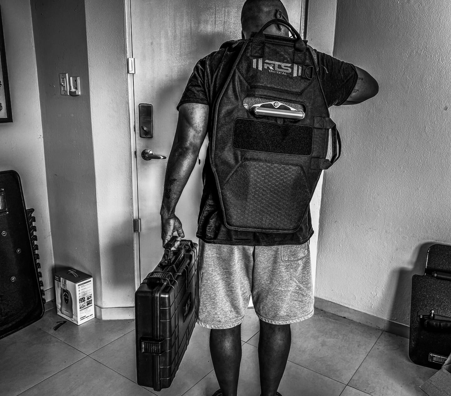 Customer photo review of RTS Tactical Rapid Deploy Mini Shield Carrier System
