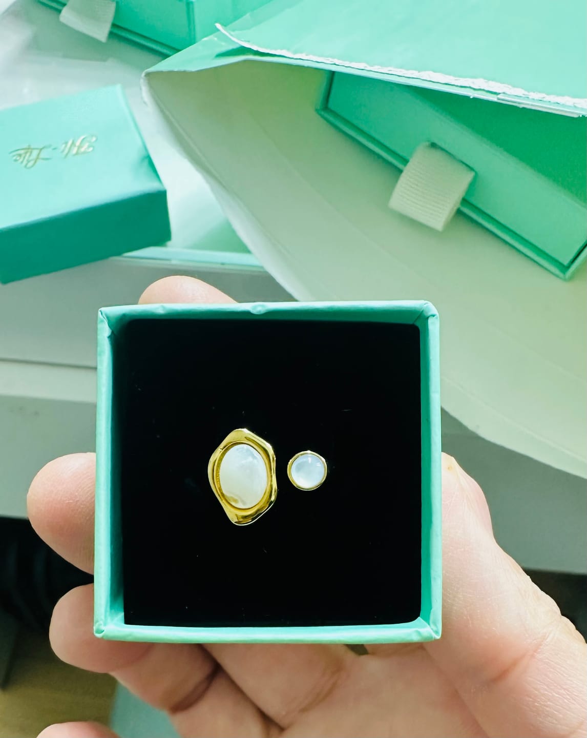 Customer photo review of Meltdown Lucky Ring 14K Vergoldet