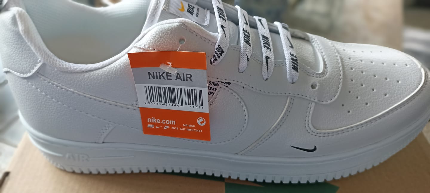 Customer photo review of Tenis 275 Blanco Total