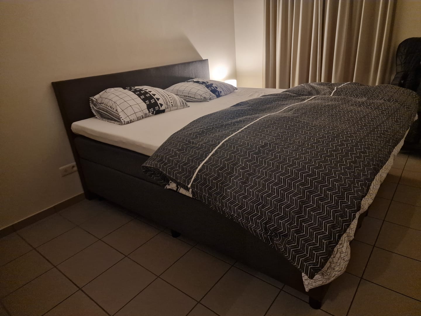 Customer photo review of Boxspring Relax (Extra hoge instap)
