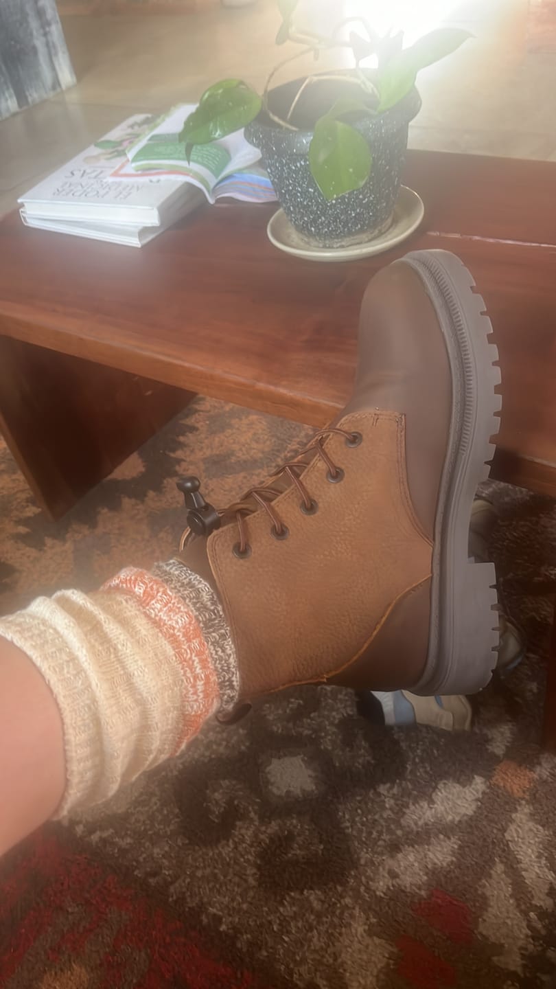Customer photo review of Botín Explorer 2 Café Rústico Mujer